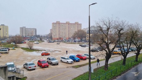 Területrendezés után újra használható a murvás parkoló